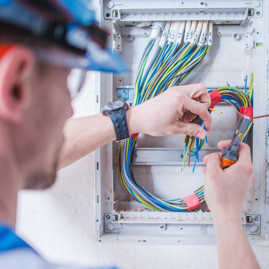 Manutenção e reparos em rede elétrica residencial